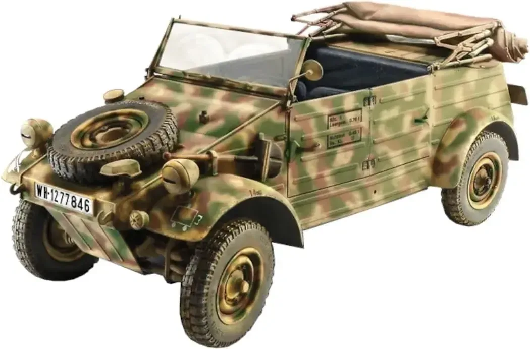 Platz Italeri WW2 Kubelwagen Type 82 1/9 Scale Model Figure Kit